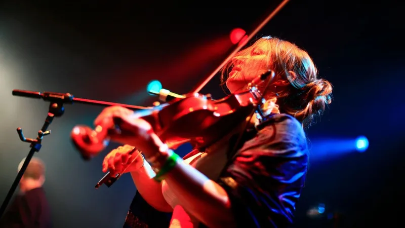 Eliza Carthy & The Restitution