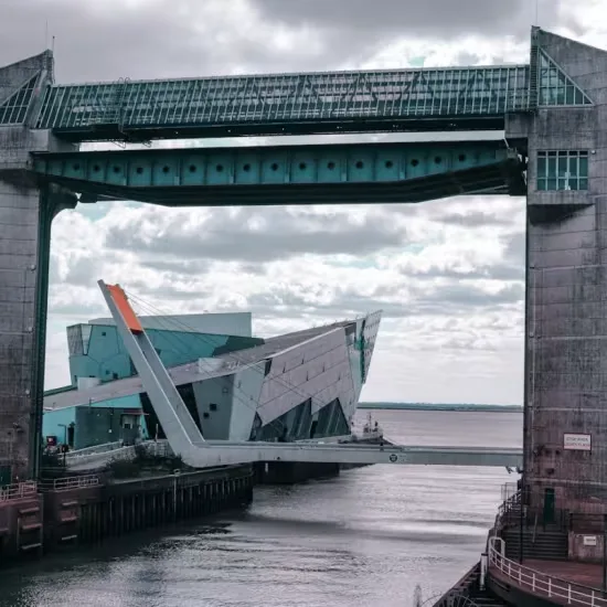 Hull Audio Tour: Ships, Streets & Stories of the Maritime Metropolis