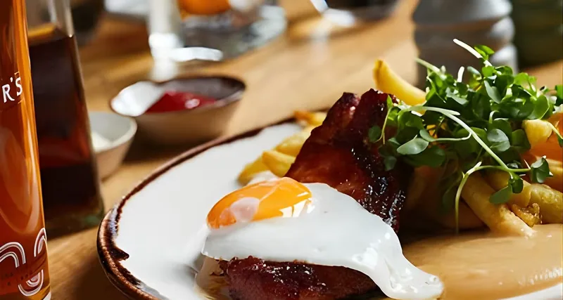 Eat 8 English Foods & See 30+ London Sights Walking Tour!