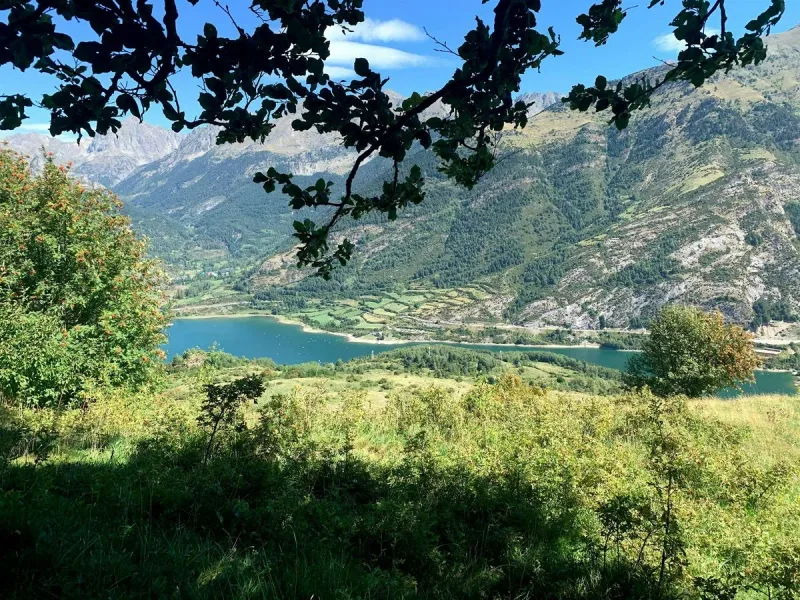 Wines of the Pyrenees from East to West
