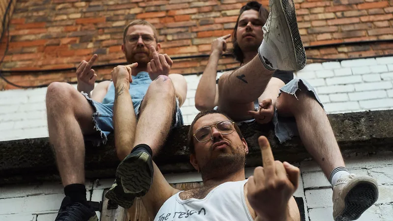 Pica pica, Pica pica! presents Joe & The Shitboys + DOSS + TBA