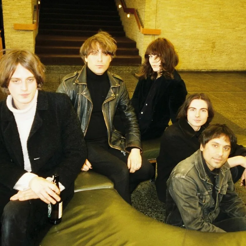 Luft (with support from The Middle)