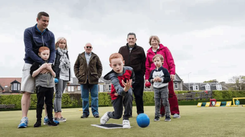Pollokshaws Bowling Club: Come and Try Bowls Junior Bowls Camp