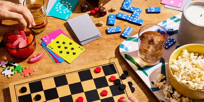 Games Night + Meet the Committee!