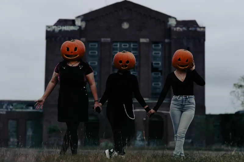 Hidden Halloween Thurs w/ DJ Q & Flowdan, Hugo Chegwin, SIMMS + more