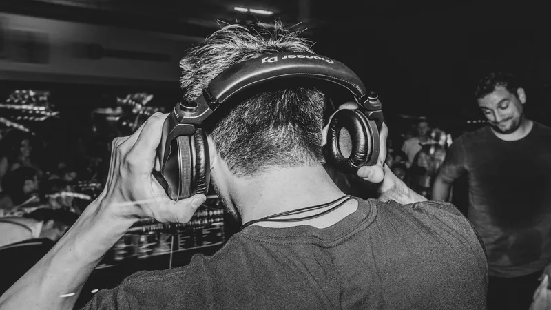Silent Disco Thames Boat Party