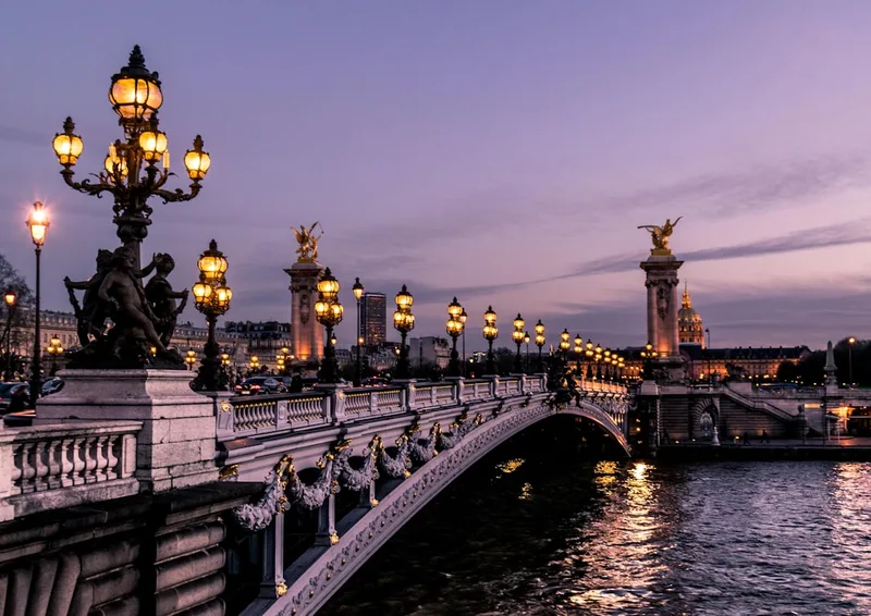 Guided Luxury Paris Day Trip with Optional Lunch at the Eiffel Tower