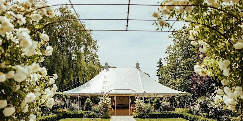 Houchins Wedding Show
