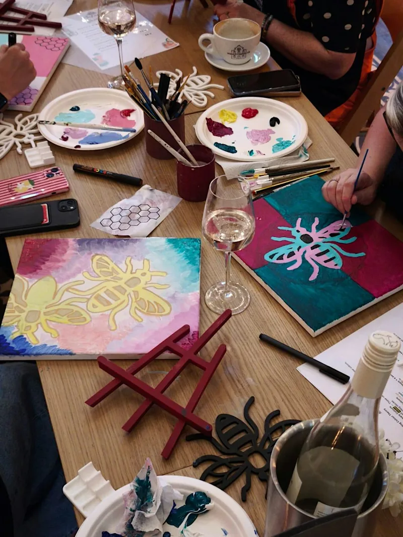 Sip & Paint - Bee