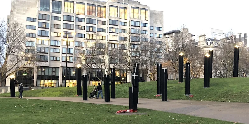 Empire at War: Memorials, Sacrifice and the Cost of Conflict
