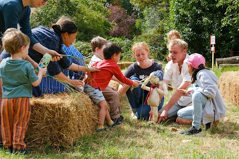 Play Discover Share Goes Wild: Folk Tales for Curious Minds (4-10 years)