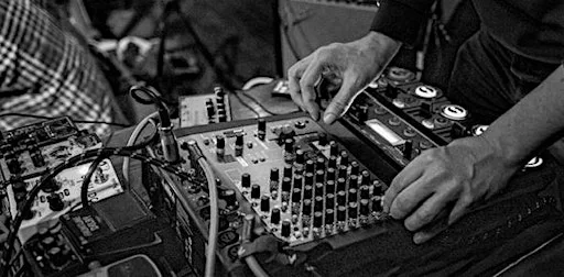 Concrete Gazebo - An Exercise in Collaborative Music and Deep Listening
