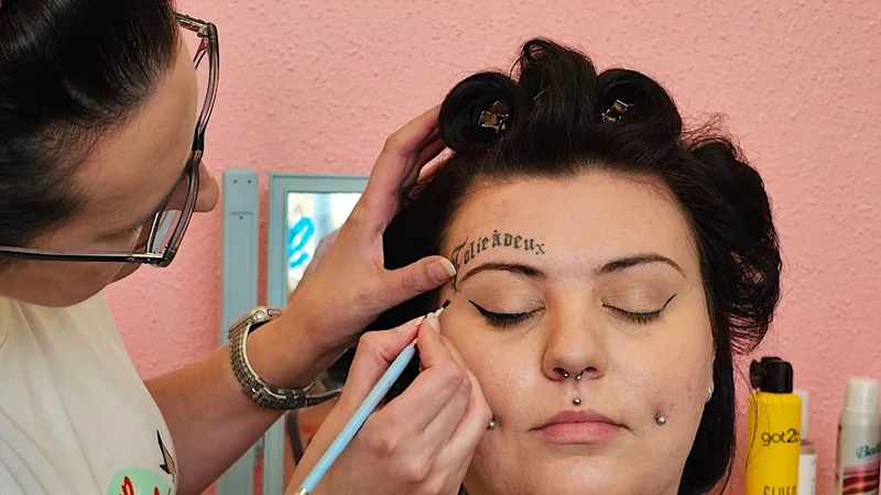 Everyday Glam Makeup Masterclass