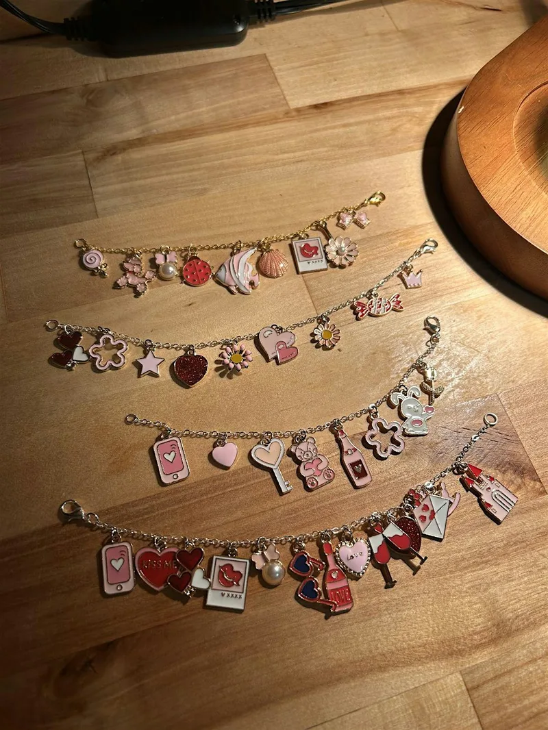 Charm bracelet workshop for neurodiverse adults