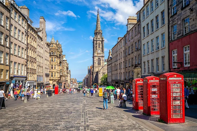Day Trip To Edinburgh Via Train, Includes Guided Tour To The Castle