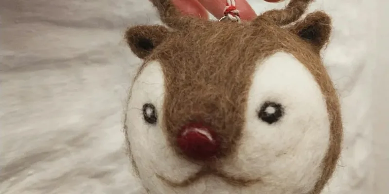 Needle Felted Christmas Baubles Workshop