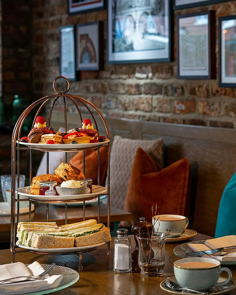 Estee Lauder Afternoon Tea