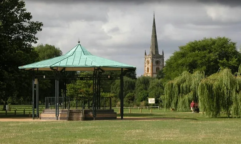 Alien Contact: Stratford-upon-Avon