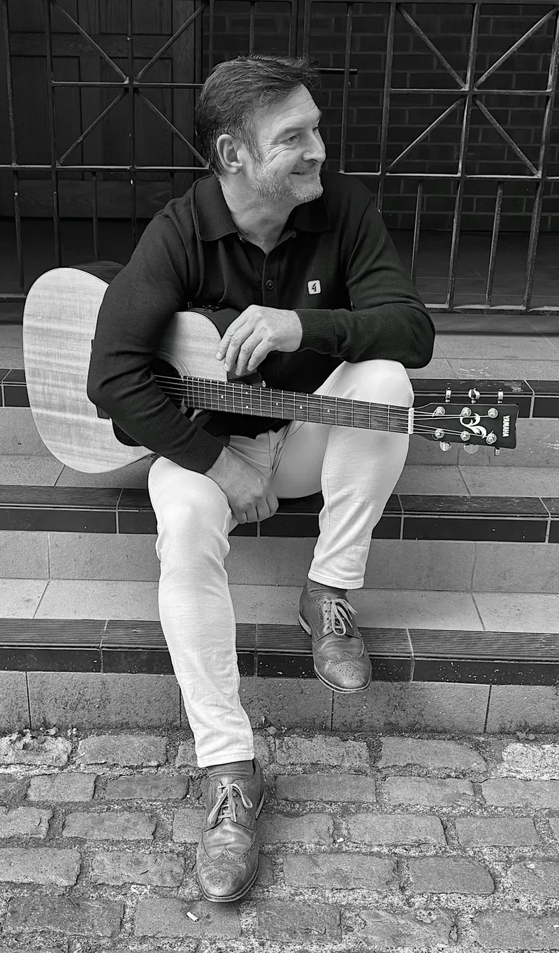 Andy Thomas at The Sunday Soiree - Acoustic Covers played well.