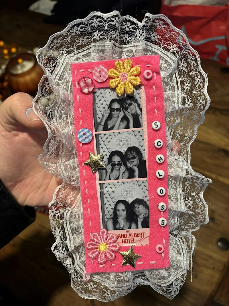 Felt frame workshop for neurodiverse adults