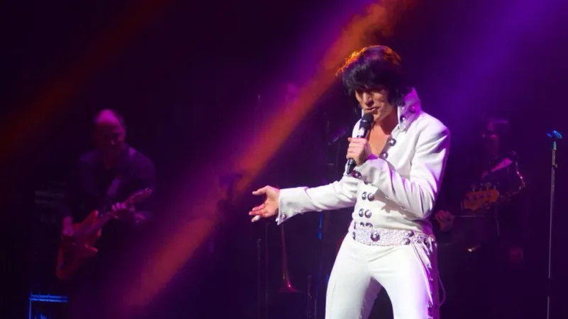 One Night of Elvis - Lee Memphis King