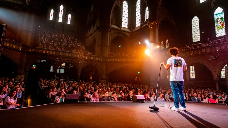 Live At the Chapel with Henning Wehn