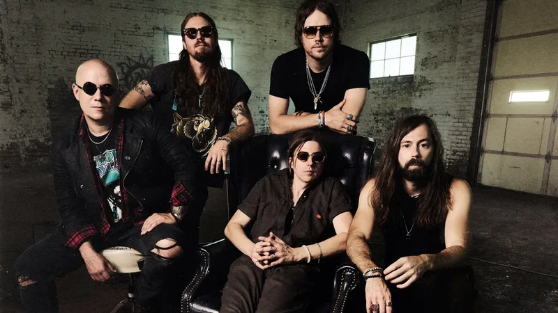 A THOUSAND HORSES Plus guests