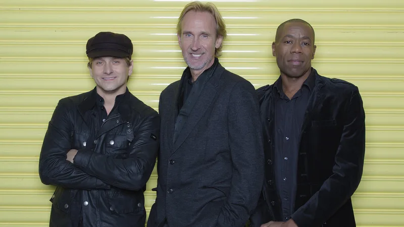 Mike and The Mechanics - Back on Track Tour