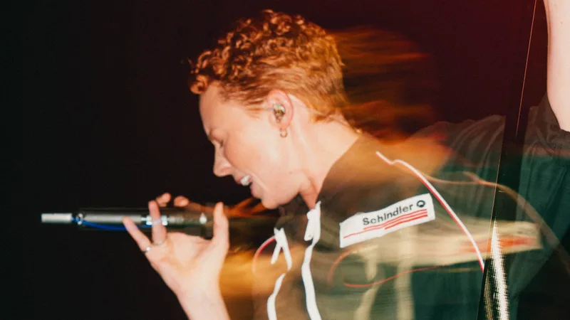 La Roux