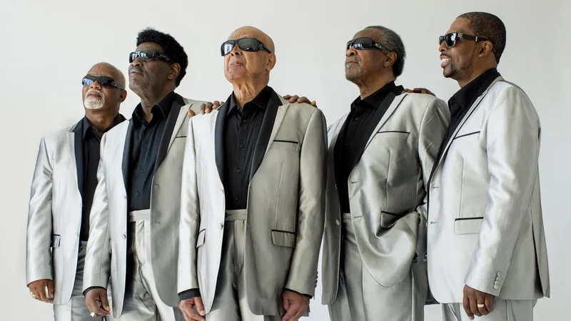Blind Boys of Alabama & London African Gospel Choir - Graceland