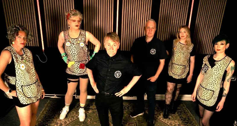 Pete Bentham & The Dinner Ladies in Birmingham!